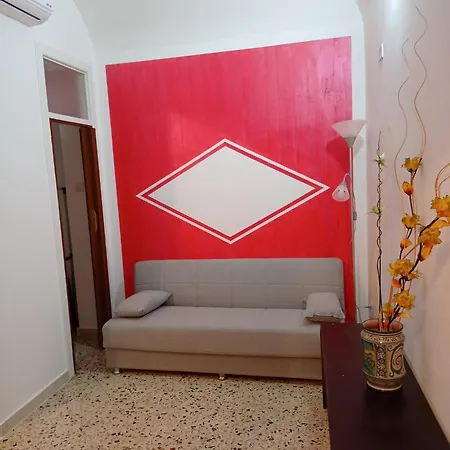 Marielle Maison Red/grey Affittacamere Santo Stefano di Camastra